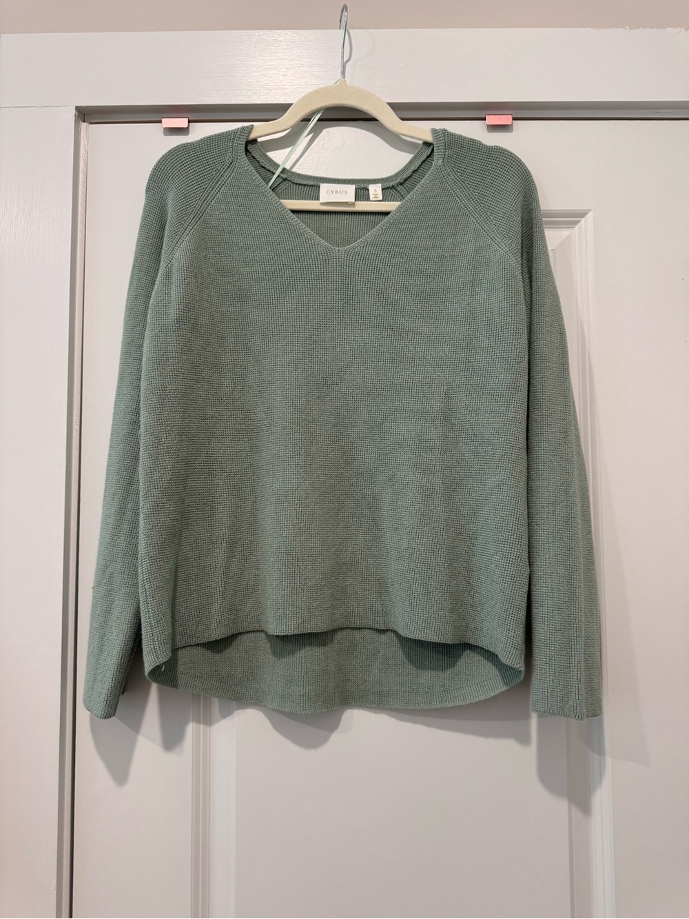 Cyrus brand sweater - Picture 1 of 1